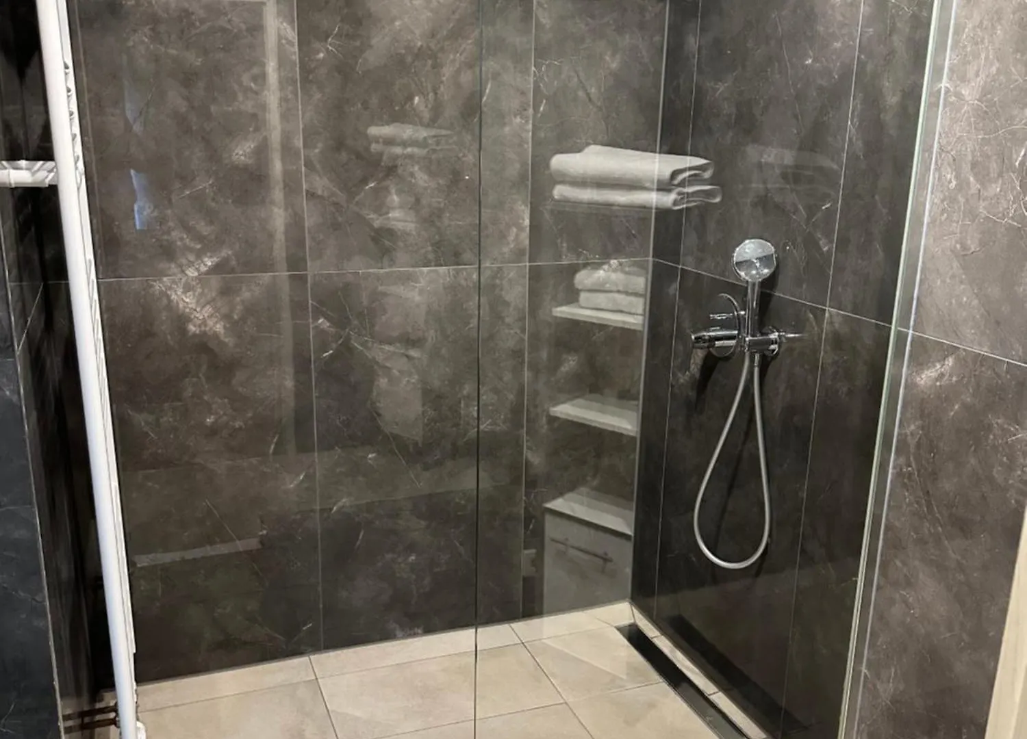 Rum i privatbostad Main Appartments Frankfurt Airport Kelsterbach Tyskland